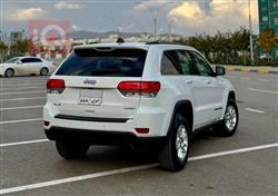 جیپ گراند شیرۆکی